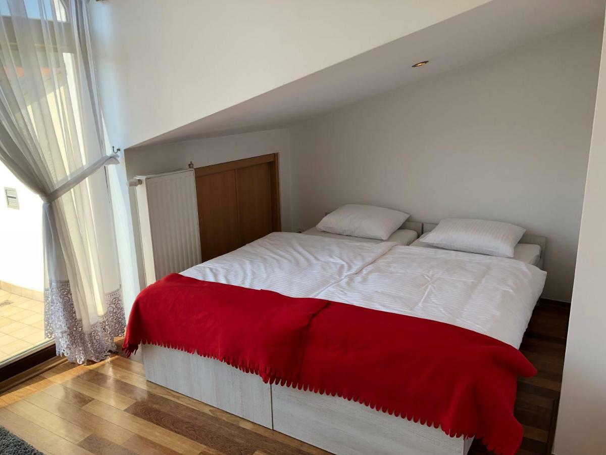 Apartamenty Szabla Μπίντγκοστς Εξωτερικό φωτογραφία